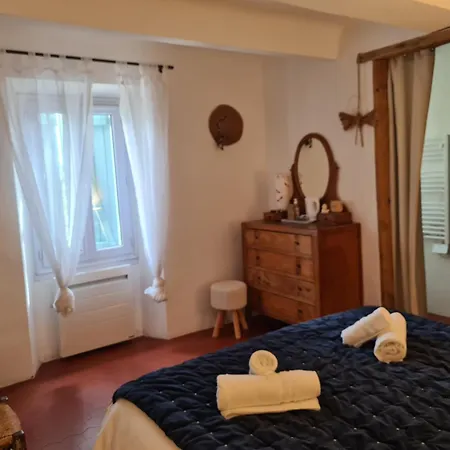 La Ferme Constantin Kır Evi