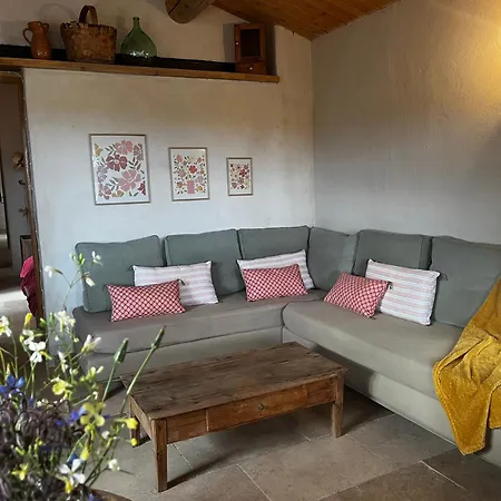La Ferme Constantin Kır Evi Fayence