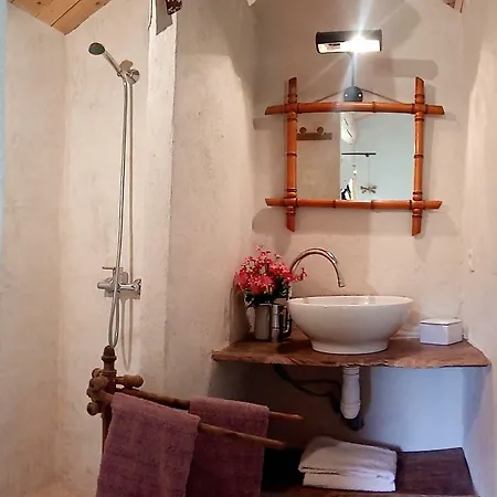 La Ferme Constantin Kır Evi